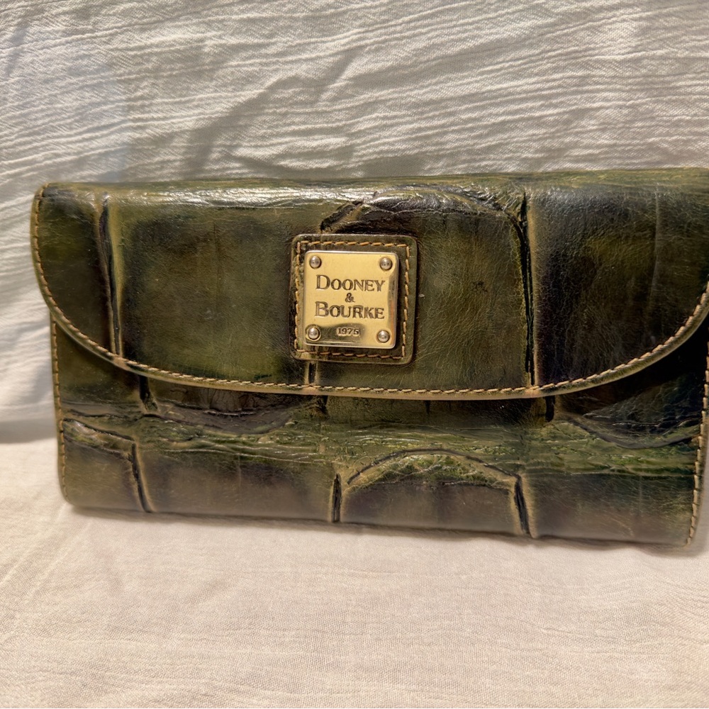 Dooney & Bourke Olive Leather Clutch/wallet